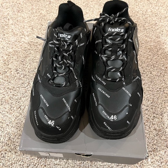 Balenciaga Triple S size 46 - Picture 2 of 6